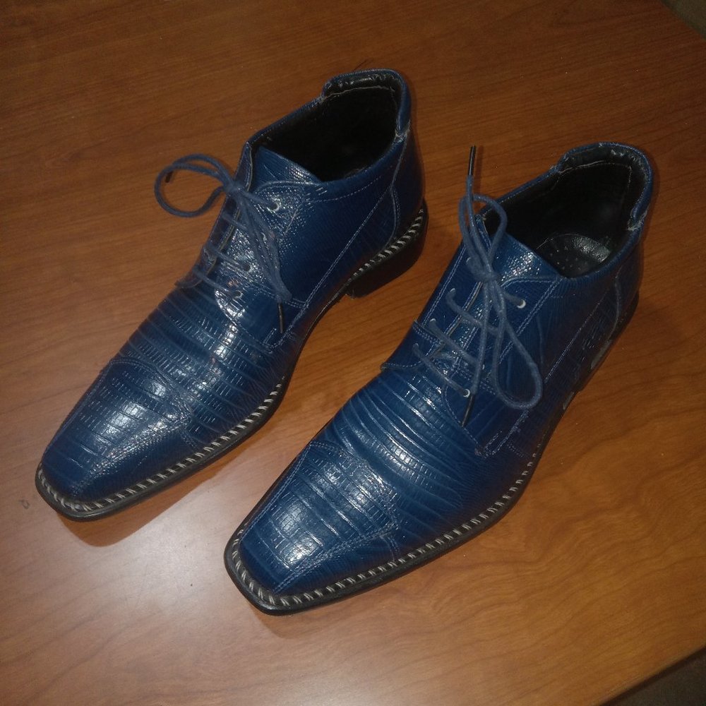 Men's Blue Embossed Leather Lace-Up Dress Boots
